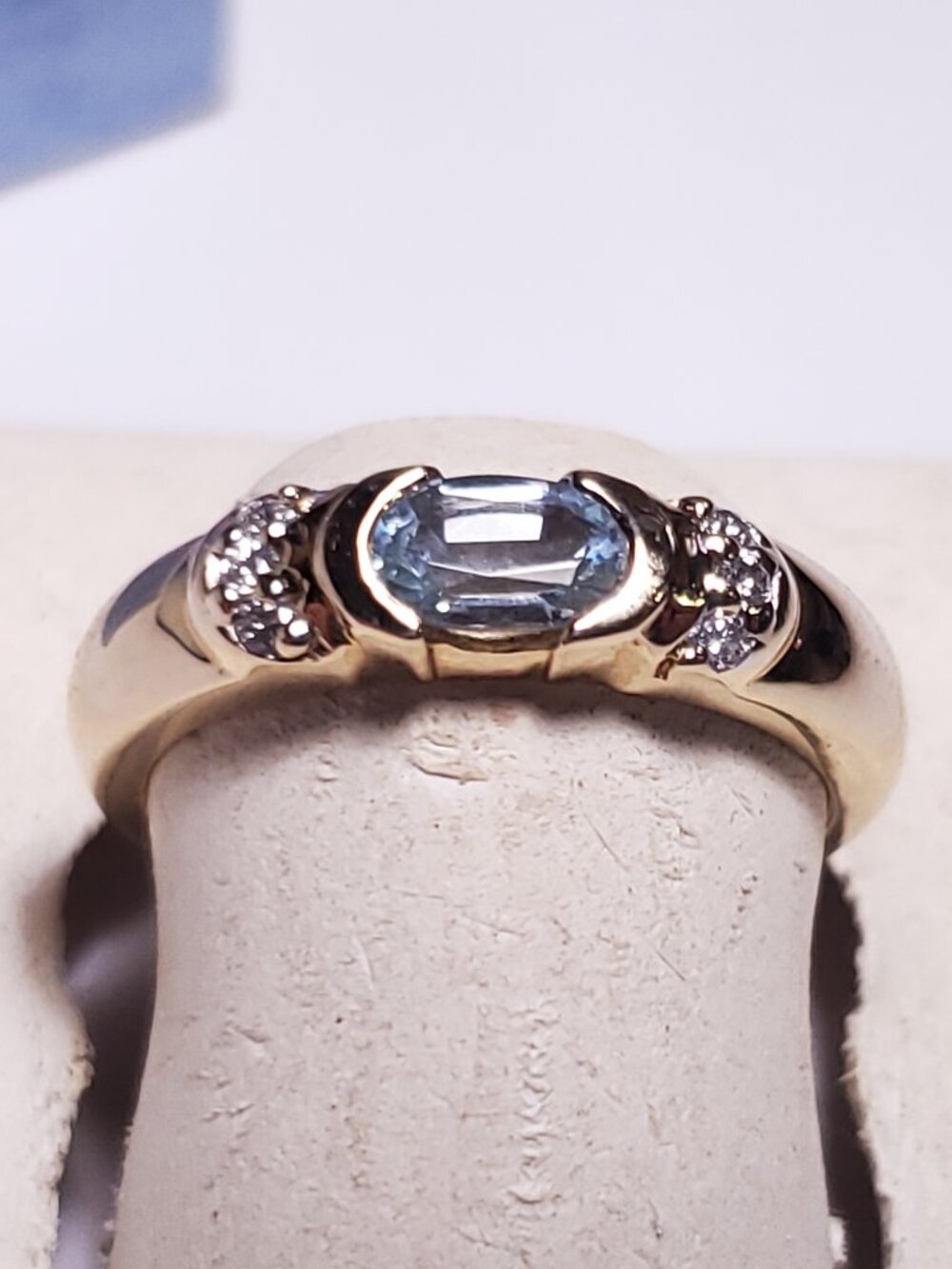 Estate .75ctw Natural Oval Aquamarine &Rd Diamond Sideways 14Kt Y/Gold Ring24896